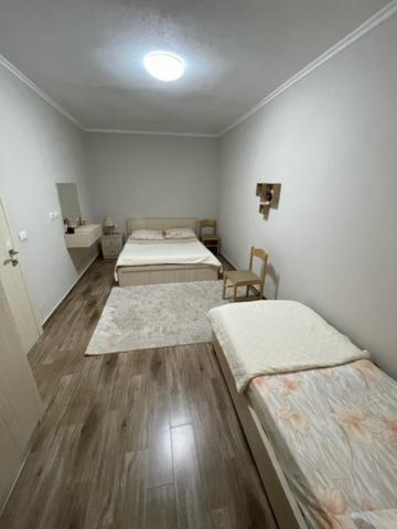 New Bazaar Arben'S Apartment Tiranë Luaran gambar